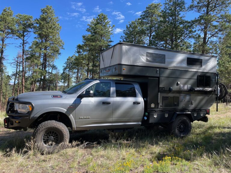 SUMMIT EXPEDITION TRUCKS CAB AND CHASSIS RAM 3500 9FT FLATBED TRAY UTE DECK FWC 7