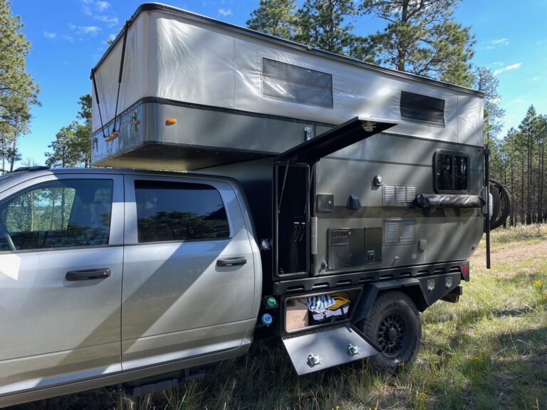 SUMMIT EXPEDITION TRUCKS CAB AND CHASSIS RAM 3500 9FT FLATBED TRAY UTE DECK FWC 7