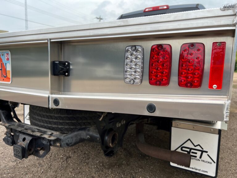 SUMMIT EXPEDITION TRUCKS TOYOTA TUNDRA DOUBLE CAB 6.5 BED FLATBED TRUCK 6