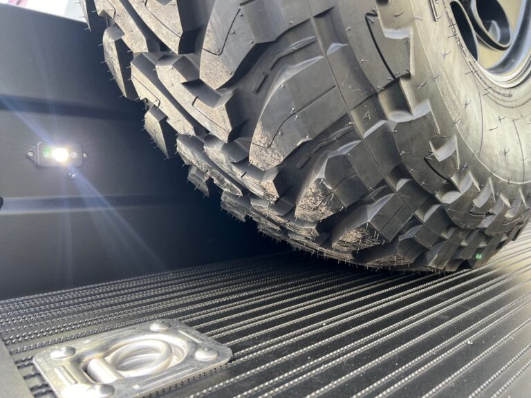 SUMMIT EXPEDITION TRUCKS DODGE RAM 3500 AEV AMERICAN EXPEDITIONARY VEHICLES 7.5FT FLATBED TRAY UTE DECK 7